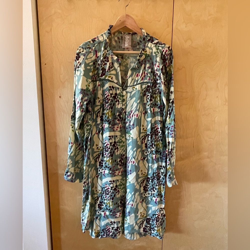 Anthro pattern dress with roll up sleeves